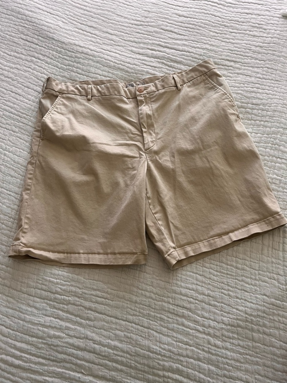 Izod saltwater stretch Men's Flat Shorts - Light Tan size 40